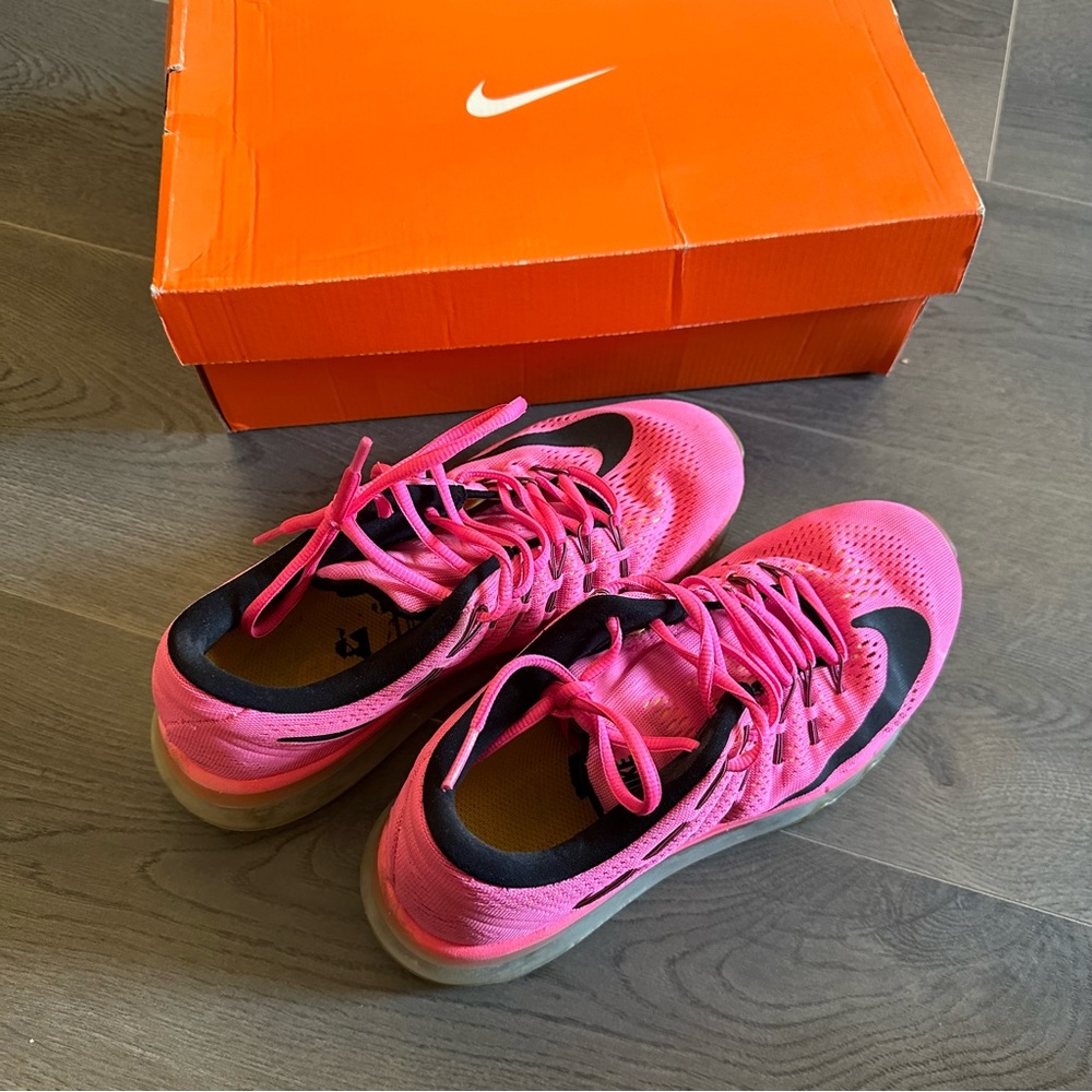 Women’s Nike Air Max 2016 (Sz 7.5)